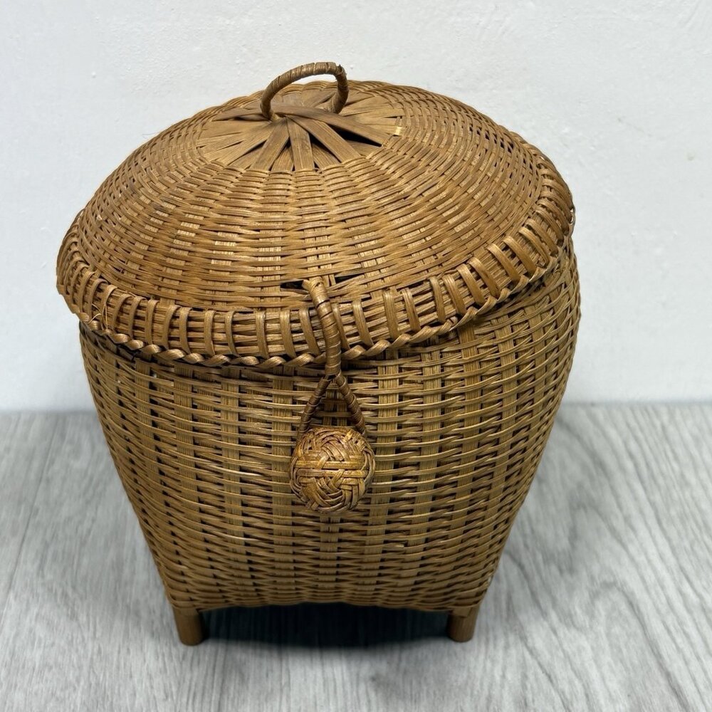 Vintage Wicker Basket about 6" tall x 5.5" wide w/ Lid Bucket Storage Decor